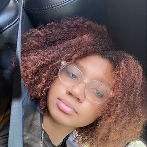 Meet your Posher, Valerie